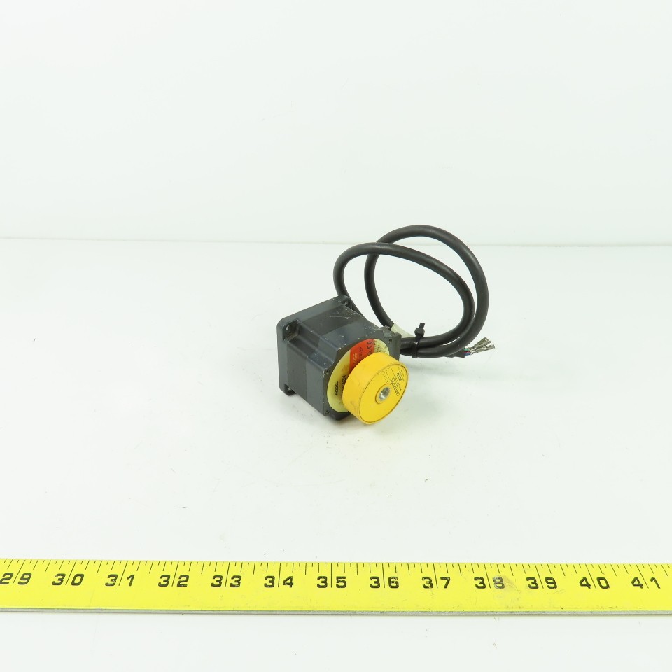 Oriental Motors PK564BW Vexta Stepping Motor 0.87VDC 5Ph 0.72°/Step W/ D6CL-8.0