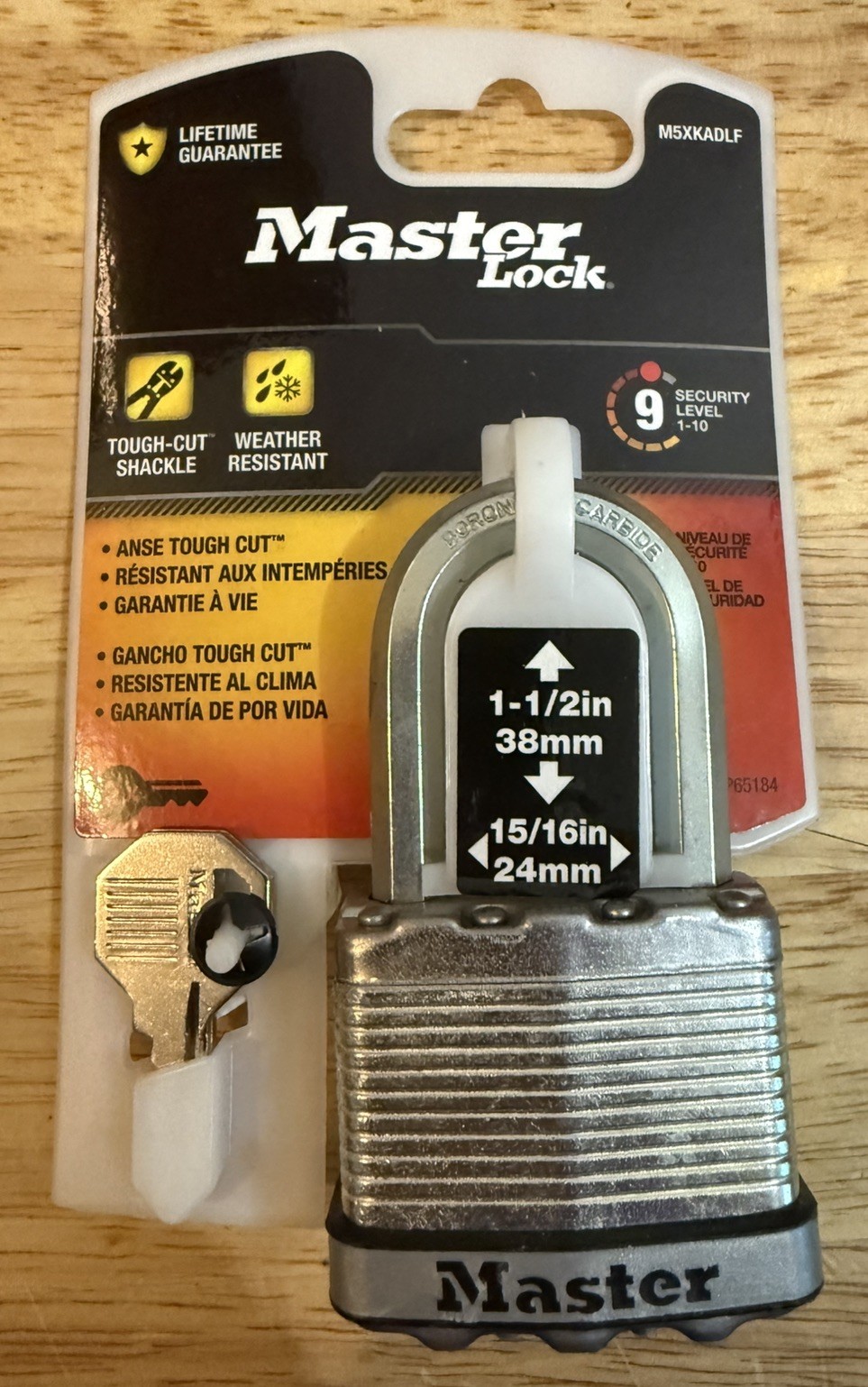 Master Lock Magnum M5XKADLF weather resistant 1 1/2 inch shackle lock