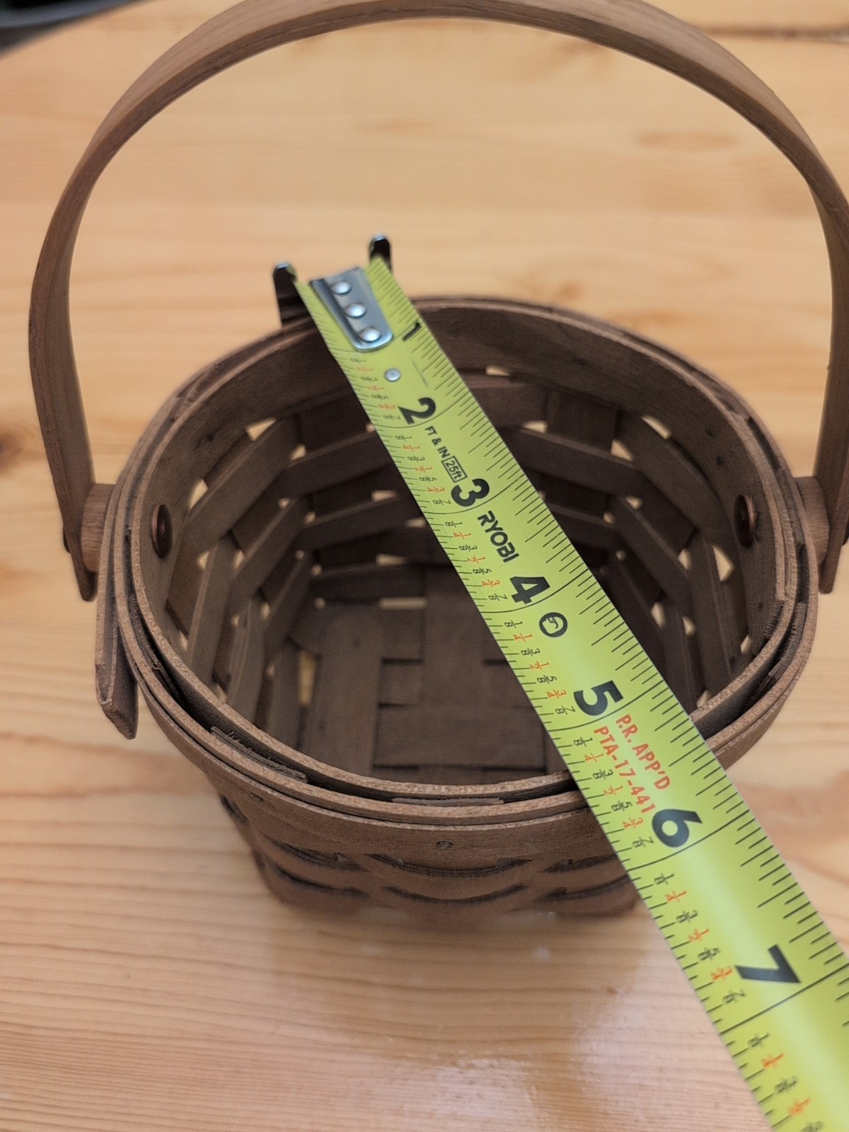 1988 Small Longaberger Fruit Basket with Swing Handle