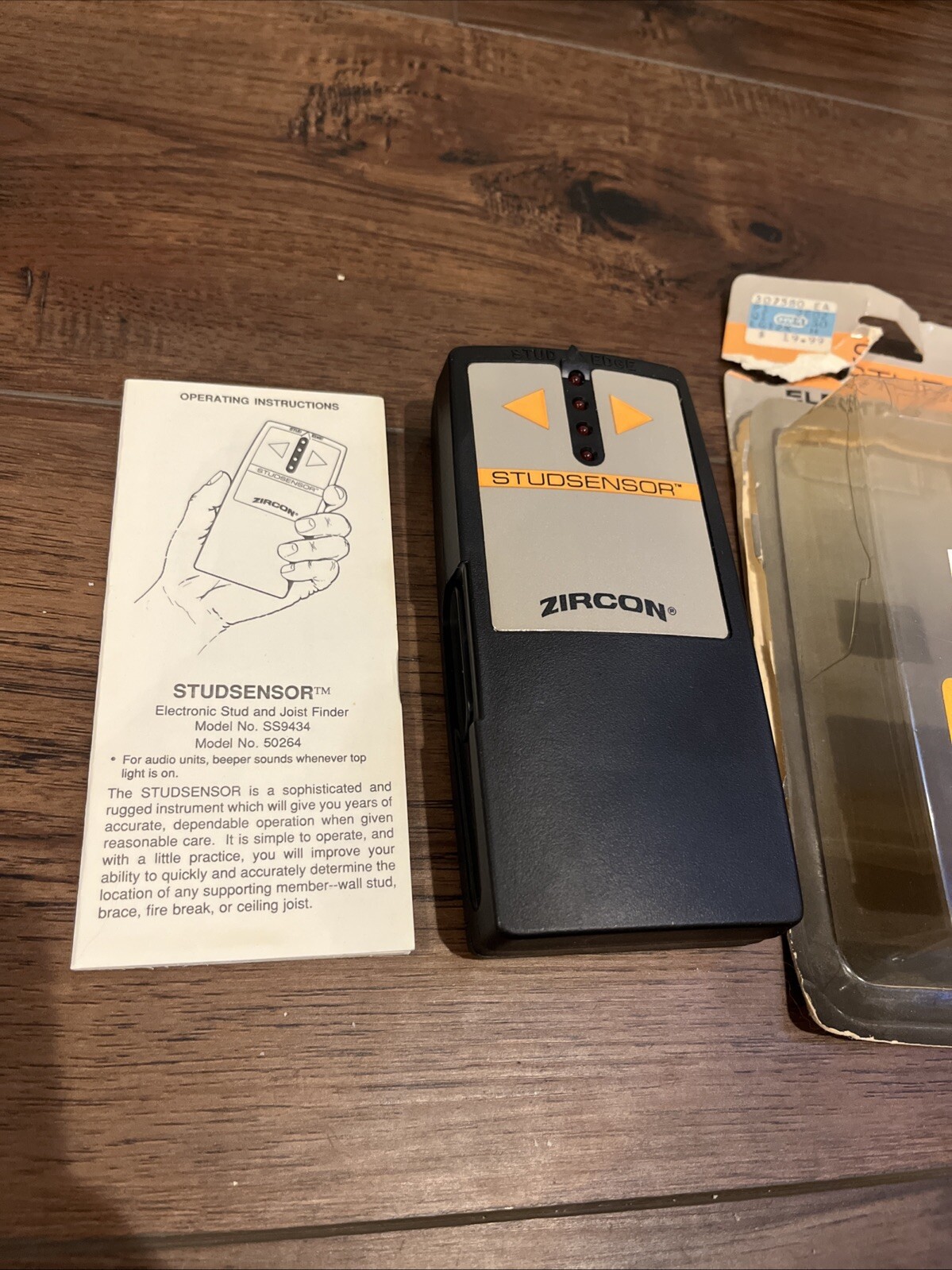 Zircon Stud Sensor Model #SS9434/ Finder, Designed in USA. Working and tested.