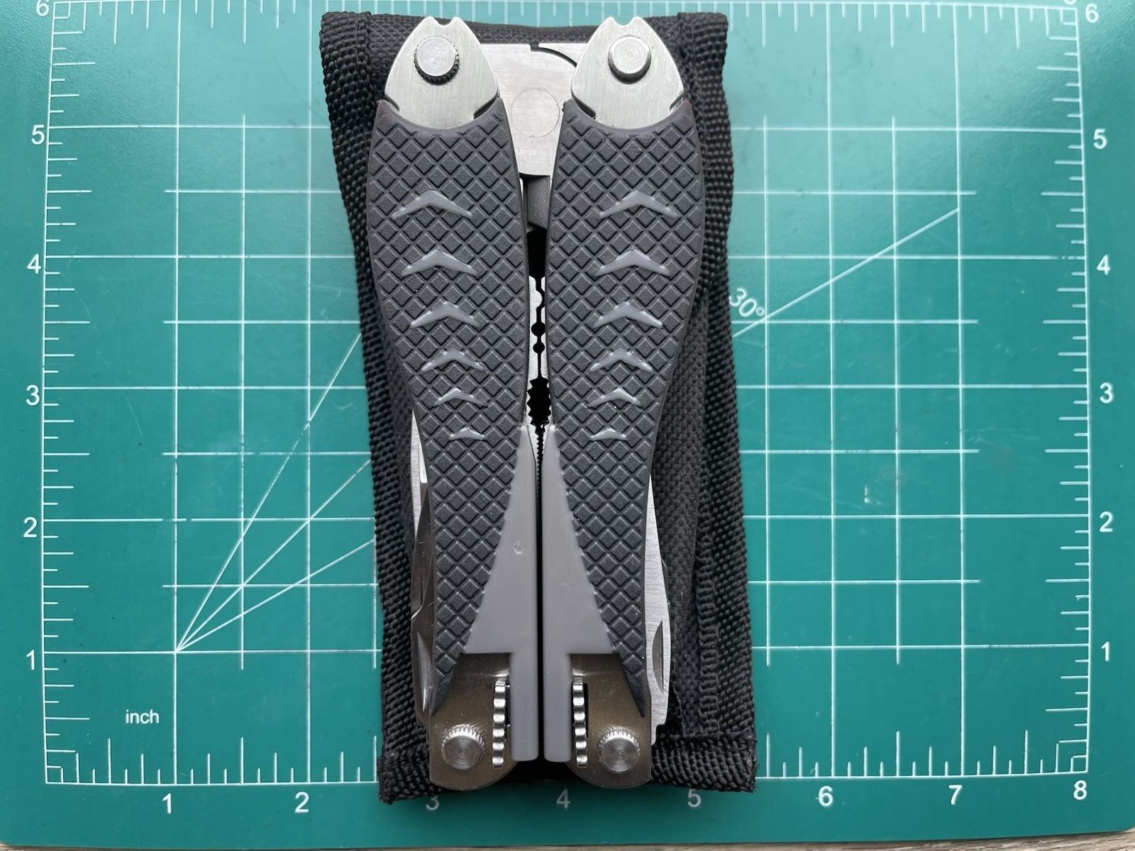 Multi-Tool Stainless Steel 12 TOOLS Hunting Black WITH Sheath — Great