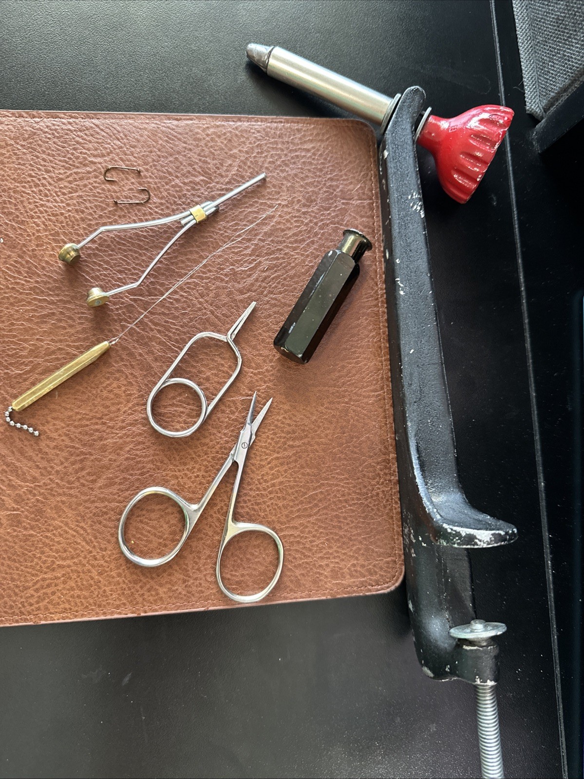 Fly Tying Kit Used.  Great For Beginner.