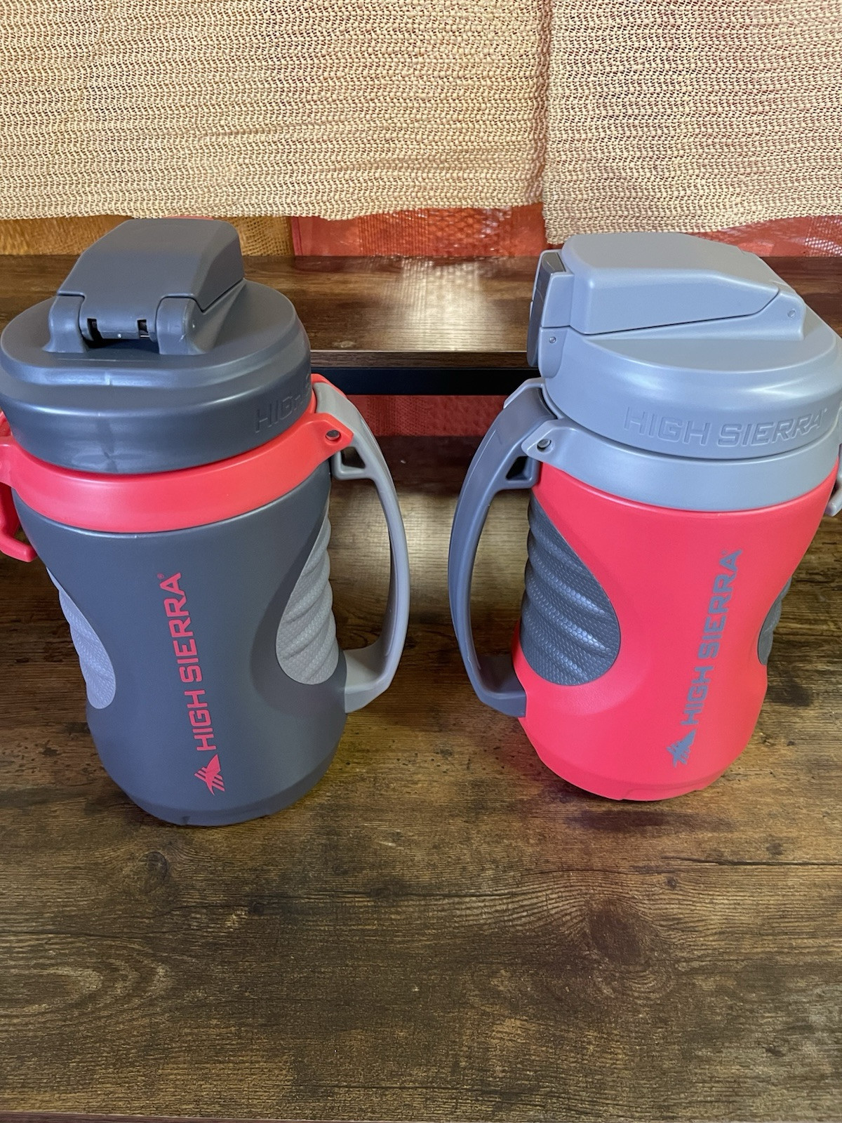 HIGH SIERRA 2 PACK 64 OZ MAX HYDRATE SPORTS JUG Red Gray