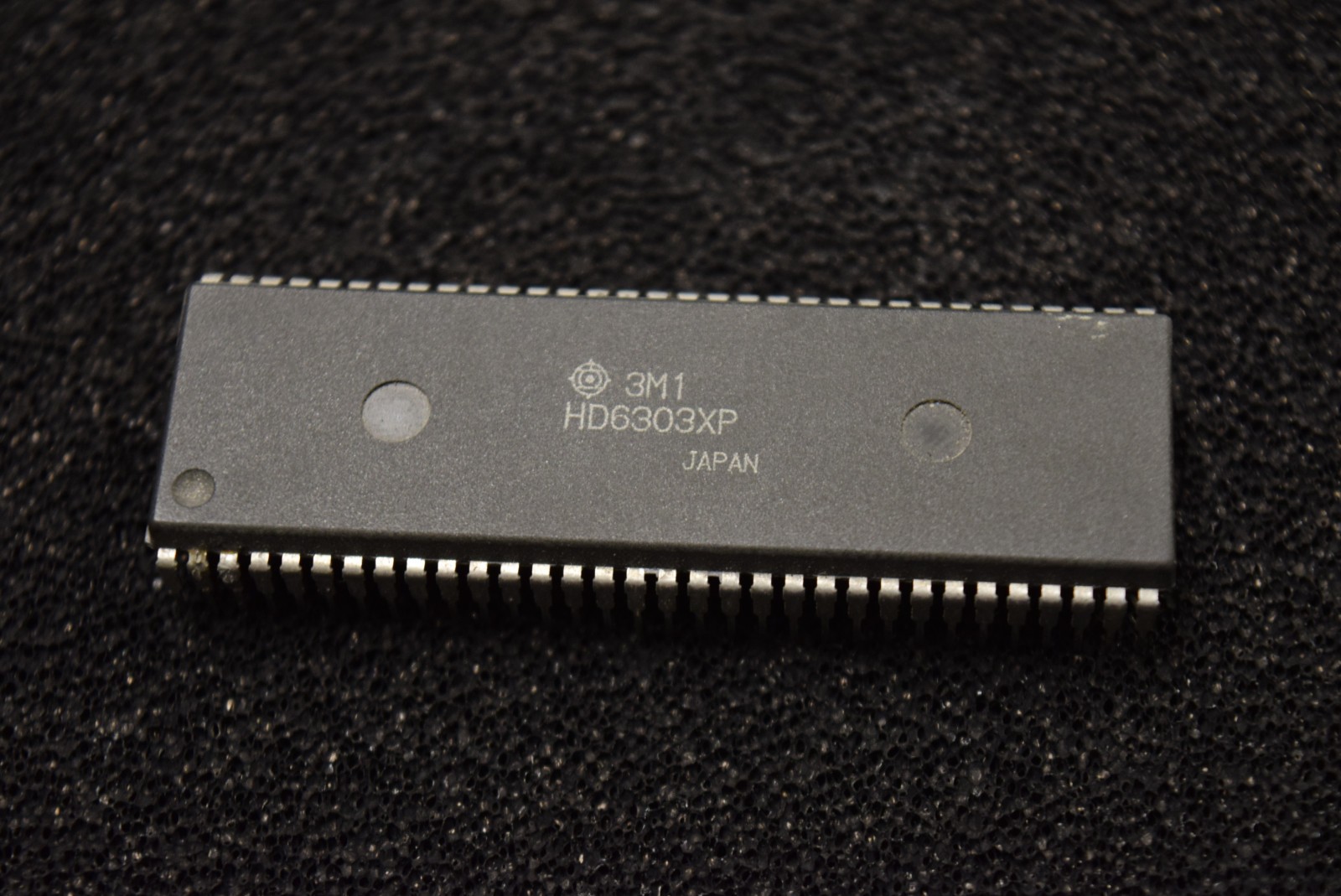 Hitachi HD6303XP 8bit Microcontroller CPU MCU MPU 6301 DIP-64