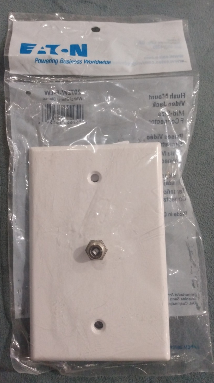 EATON Flush White Mount Video Jack Mid-Size F Connector 2072W-F-LW NEW!