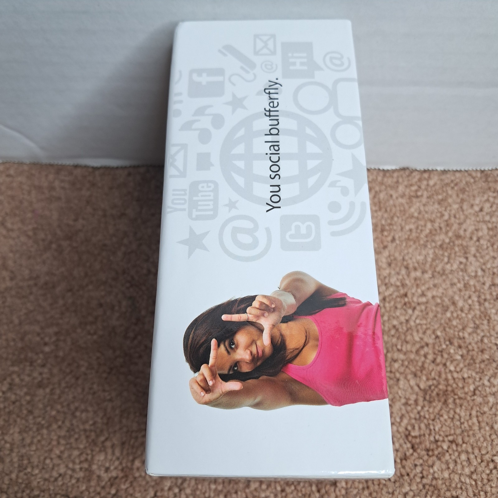 Ipico Hand Held Projector For iPod and iPhone General Imaging PJ205 Open Box