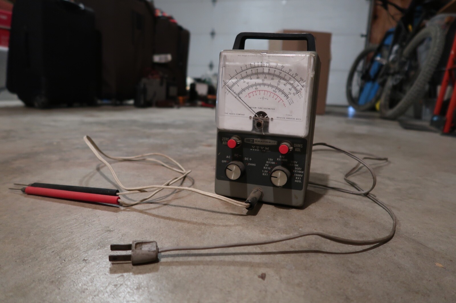 Vintage Heathkit VTVM Model IM-11 Vacuum Tube Volt Meter (UNTESTED)