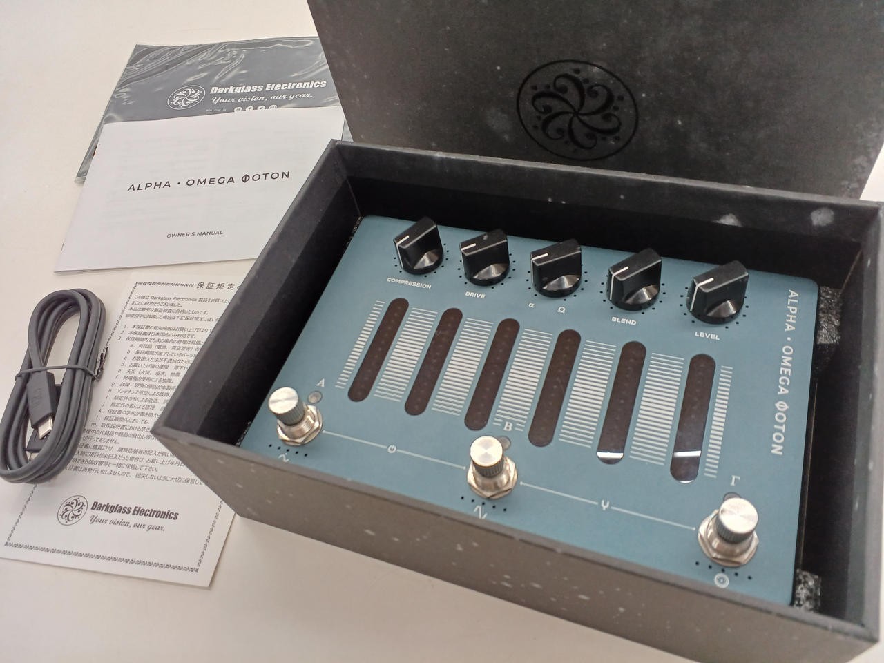 DARKGLASS ELECTRONICS ALPHA・OMEGA ΦOTON Multi-Effects