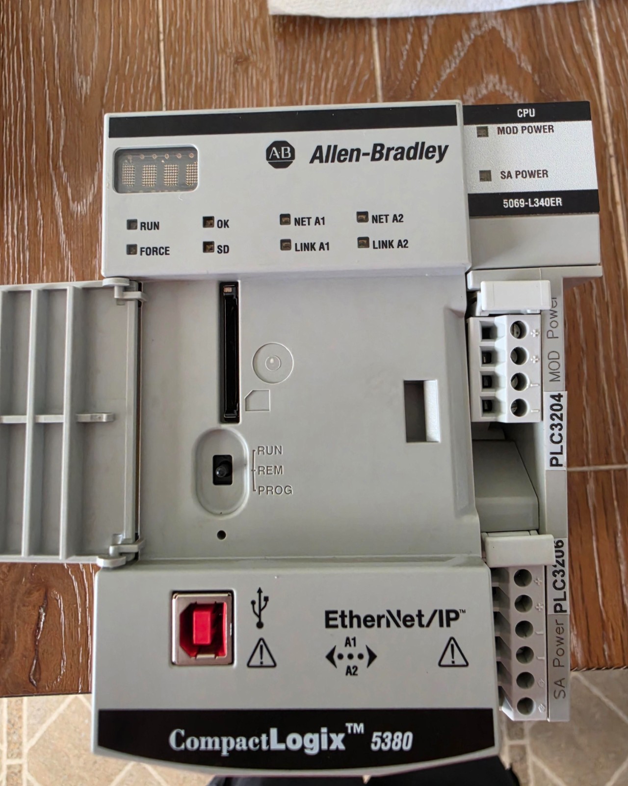 Allen-Bradley CompactLogix 5380 Controller (5069-L340ER) No SD card