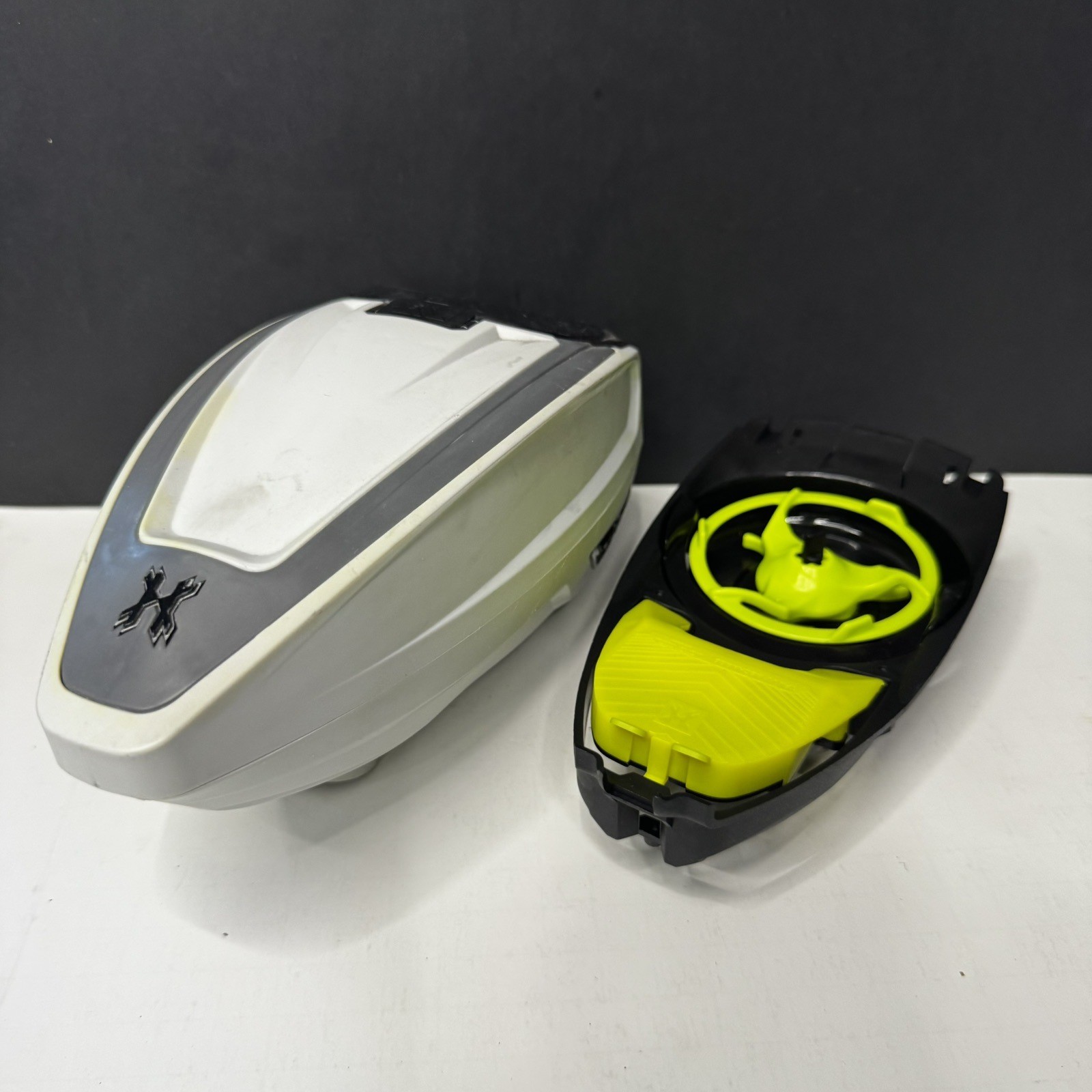HK Army TFX 1&2 internals Electric Speed Loader with Speed Feed White/Grey
