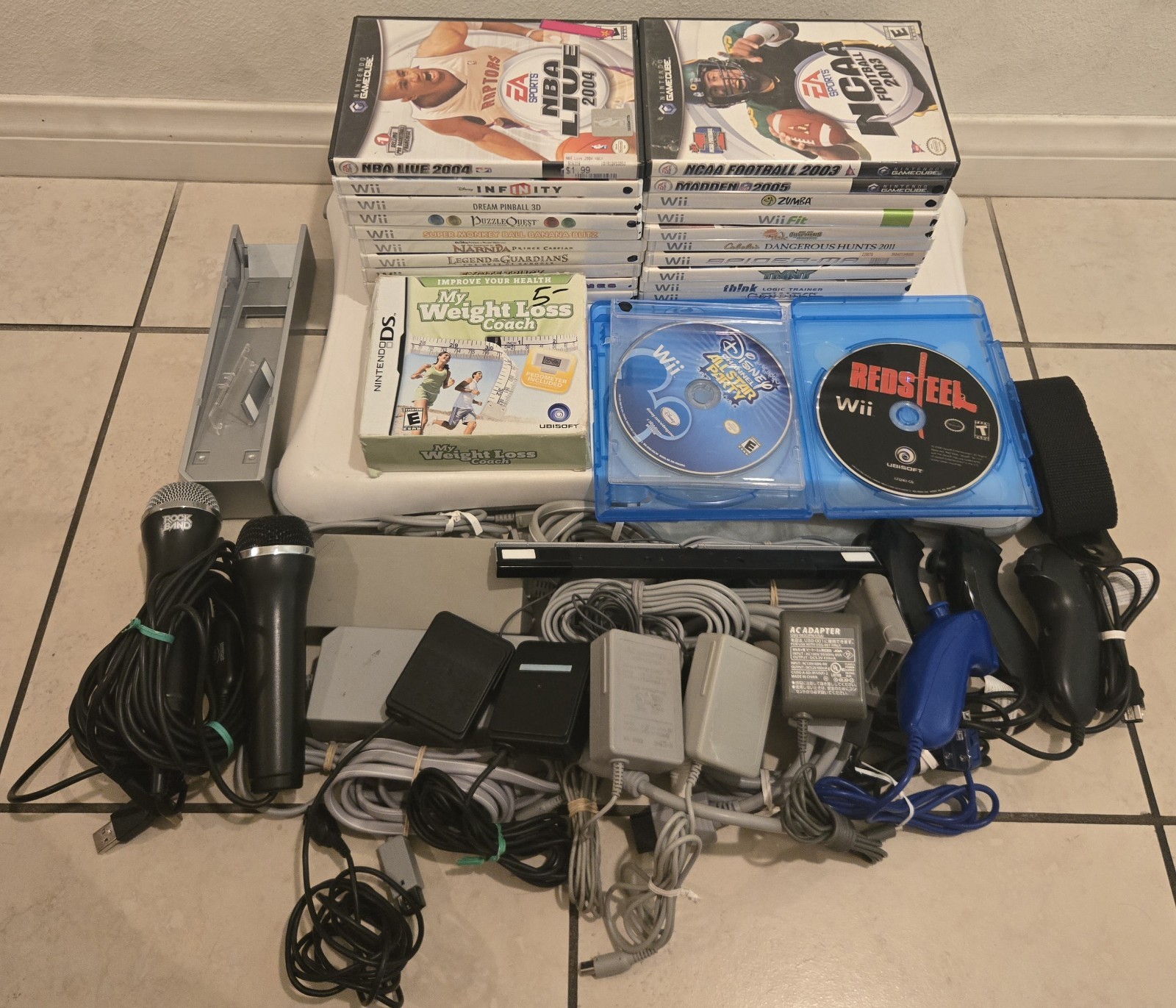 Huge Lot Video Games Controllers Accessories for Nintendo Please Read