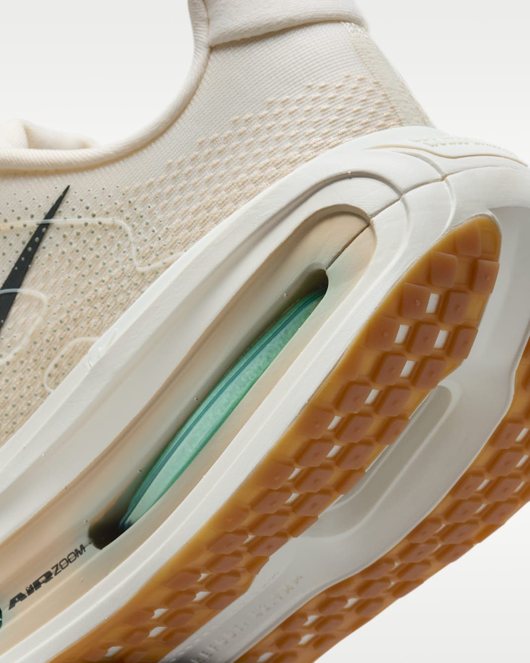 Nike Vomero Premium Pale Ivory Sand Drift HQ2050-106 Men's Size