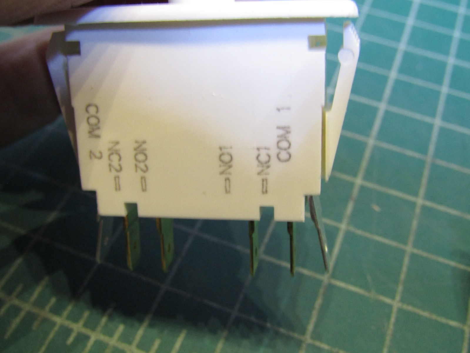 2 – ZF Electronics 0E79-30A0 Switch, Pushbutton, DPDT, NO/NC, Pull to Cheat 10 A