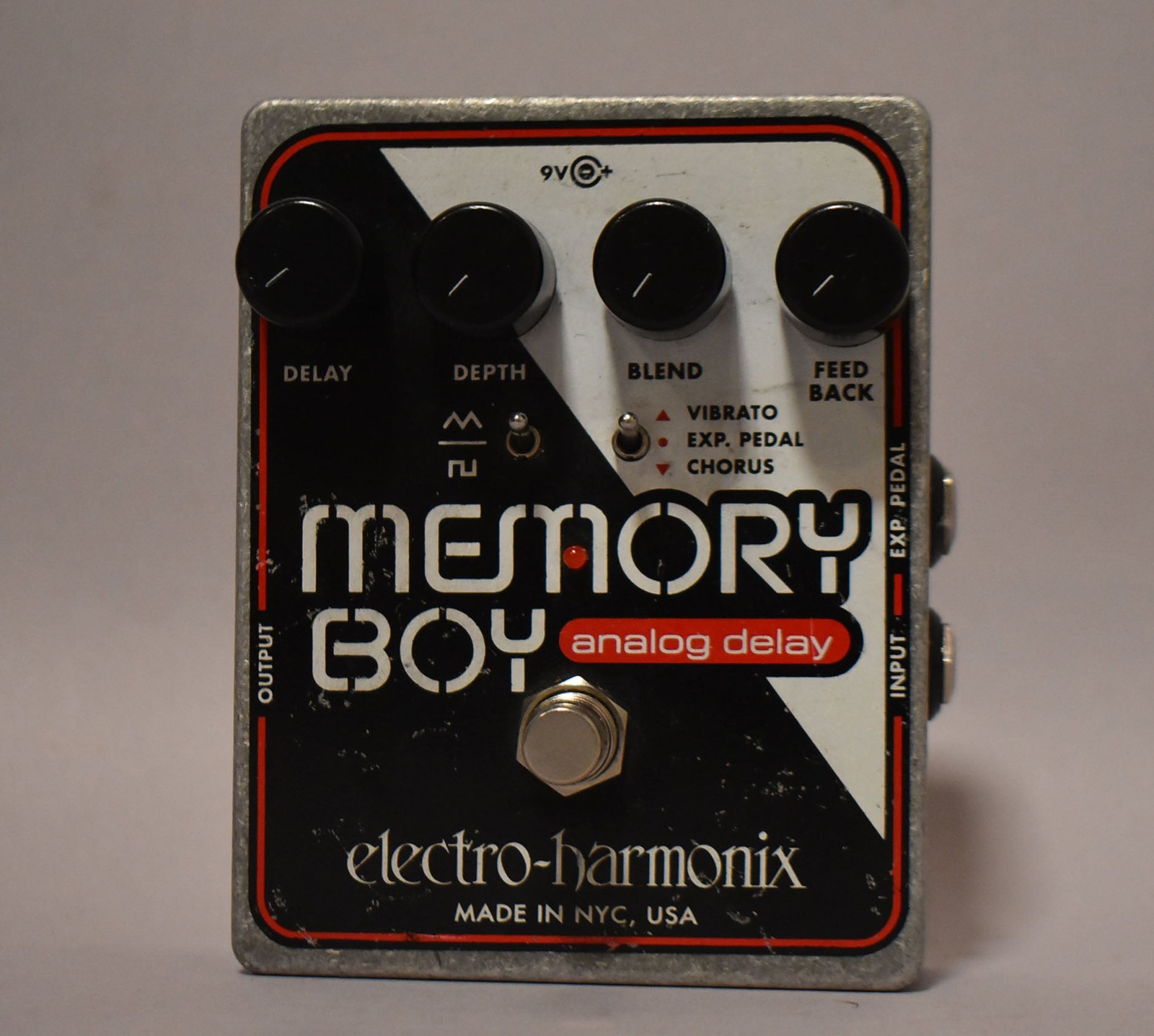 Electro-Harmonix Memory Boy Analog Delay Effect Pedal
