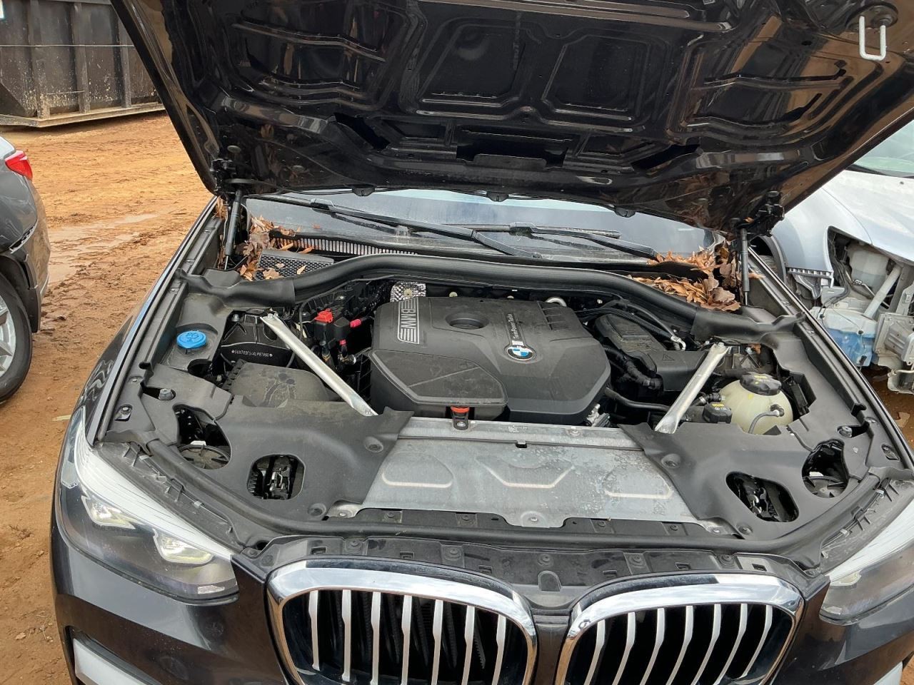 X3 2019 Glove Box 4962446