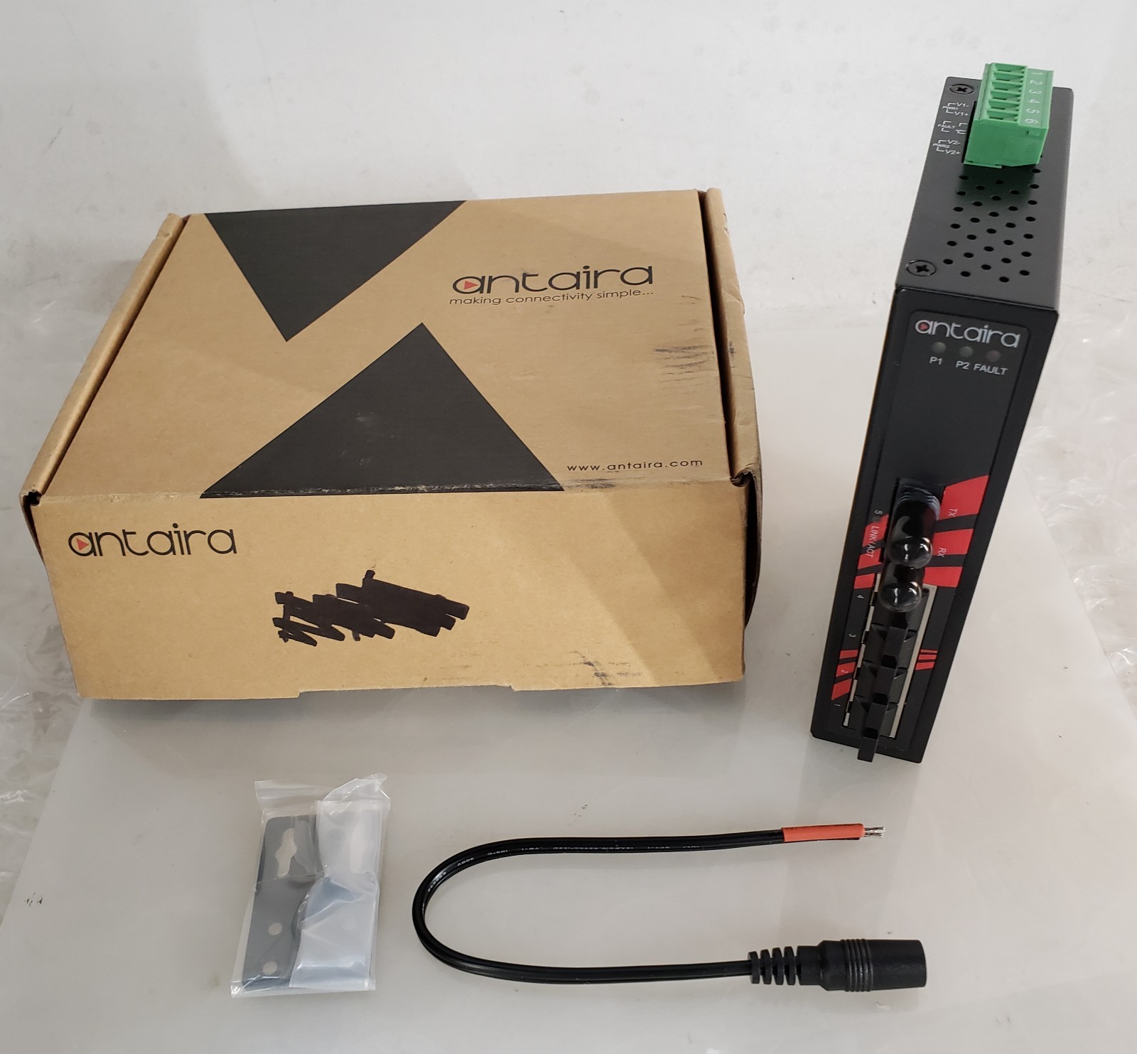 Antaira Technologies LNX-0501-ST-S3-T Industrial Ehternet Switch