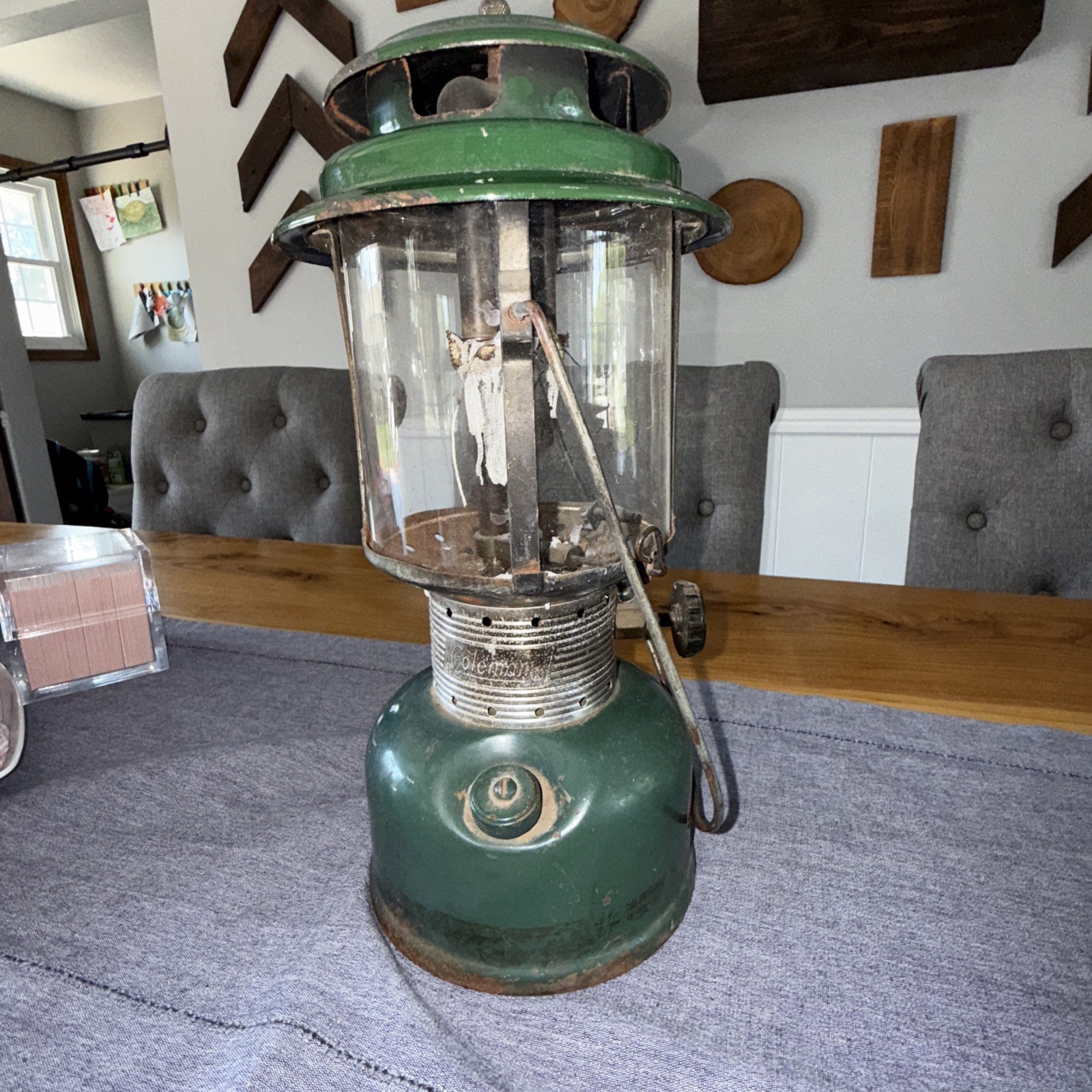 COLEMAN LANTERN 10 / 70 MODEL 220F GREEN DOUBLE MANTLE. Untested