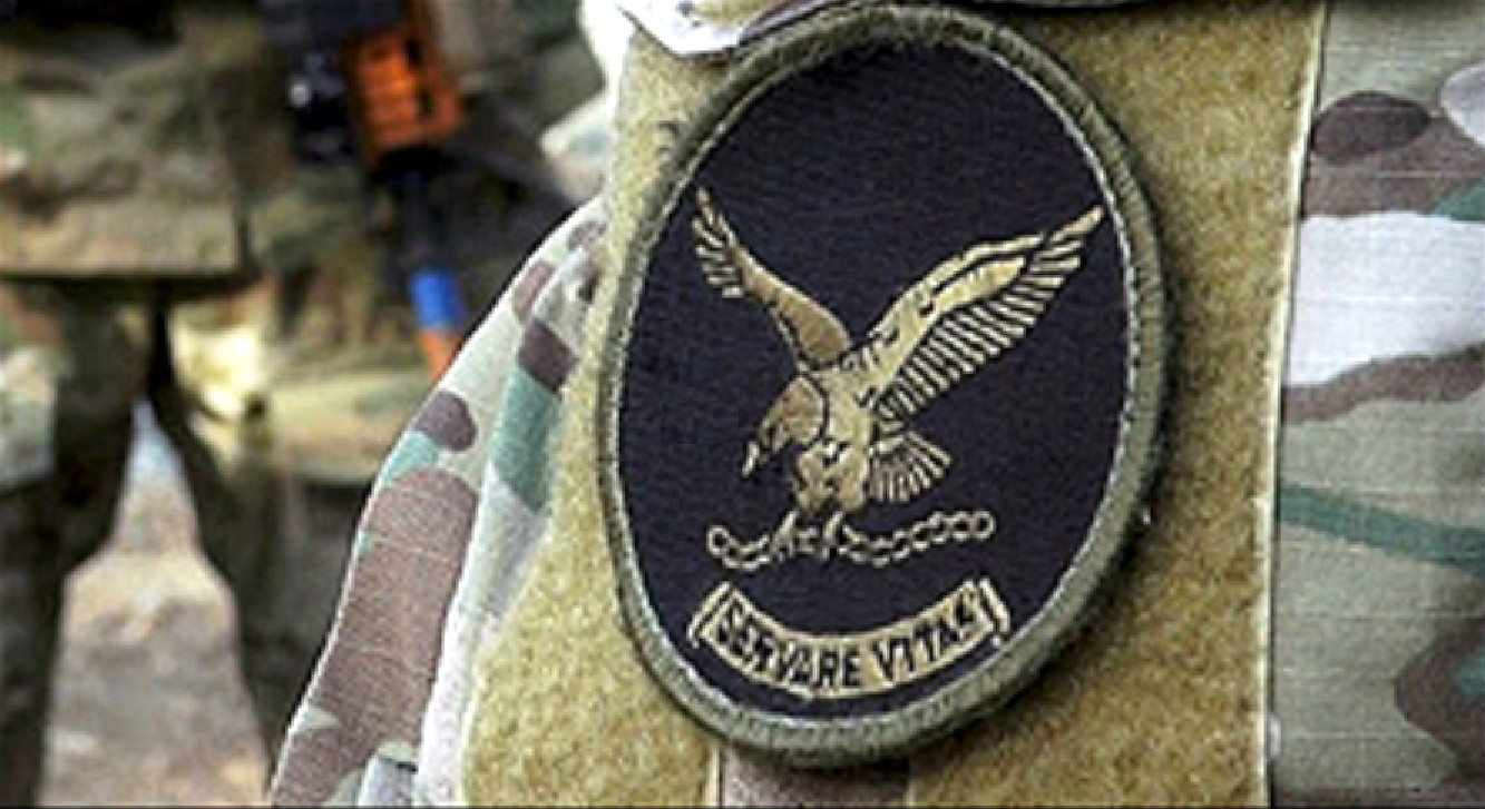 US GREEN BERETS PATCH John Wayne: Courage is being scared but saddling up anyway
