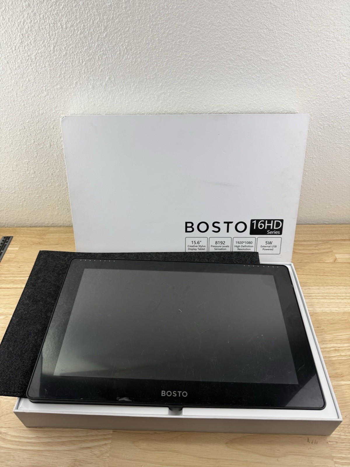 Bosto 16HD Series 15.6” Creative Stylus Display Tablet BT-16HDK - UNTESTED