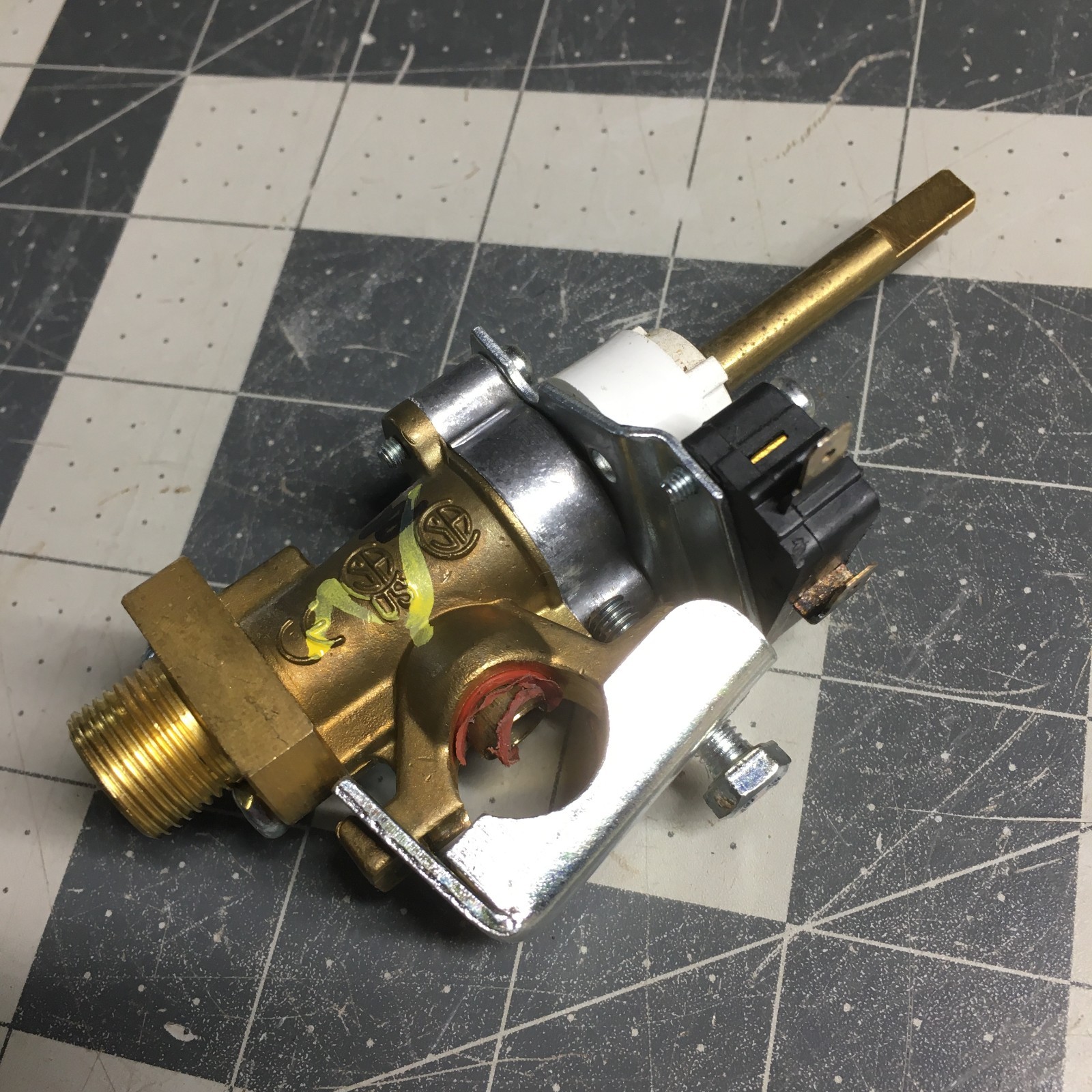 Dacor OEM Range Burner Valve DE81-05026A 86962 - Tested