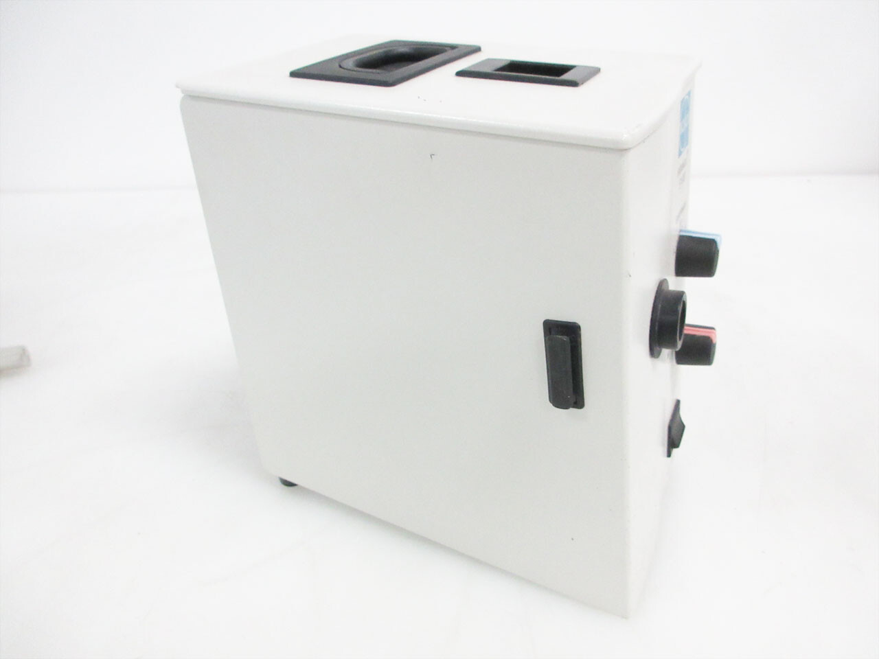 VOLPI INTRALUX 5100 COLD HALOGEN LIGHT SOURCE - SYSTEM ISSUE X
