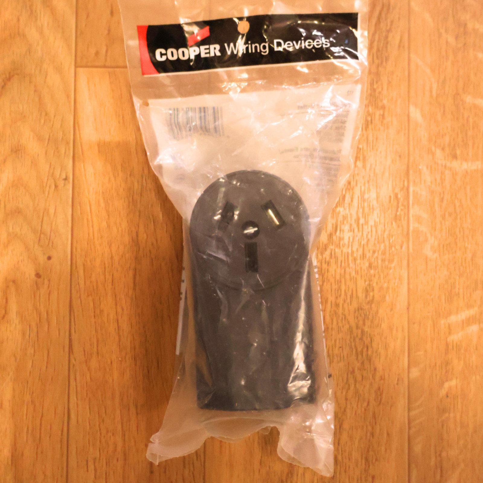 Cooper Wiring Devices Flush Mount Power Outlet Receptacle Black New Sealed