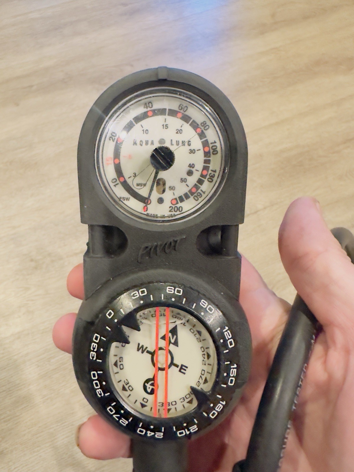 US Divers Aqua Lung Dive Pivot Gauge Analog Nice Condition