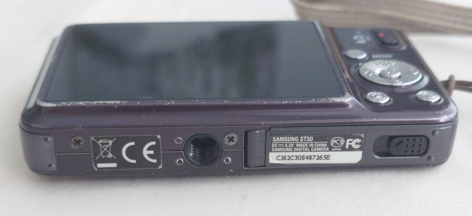Samsung ST50 12.2MP Digital Compact Camera, With Charging Cable - Working Order