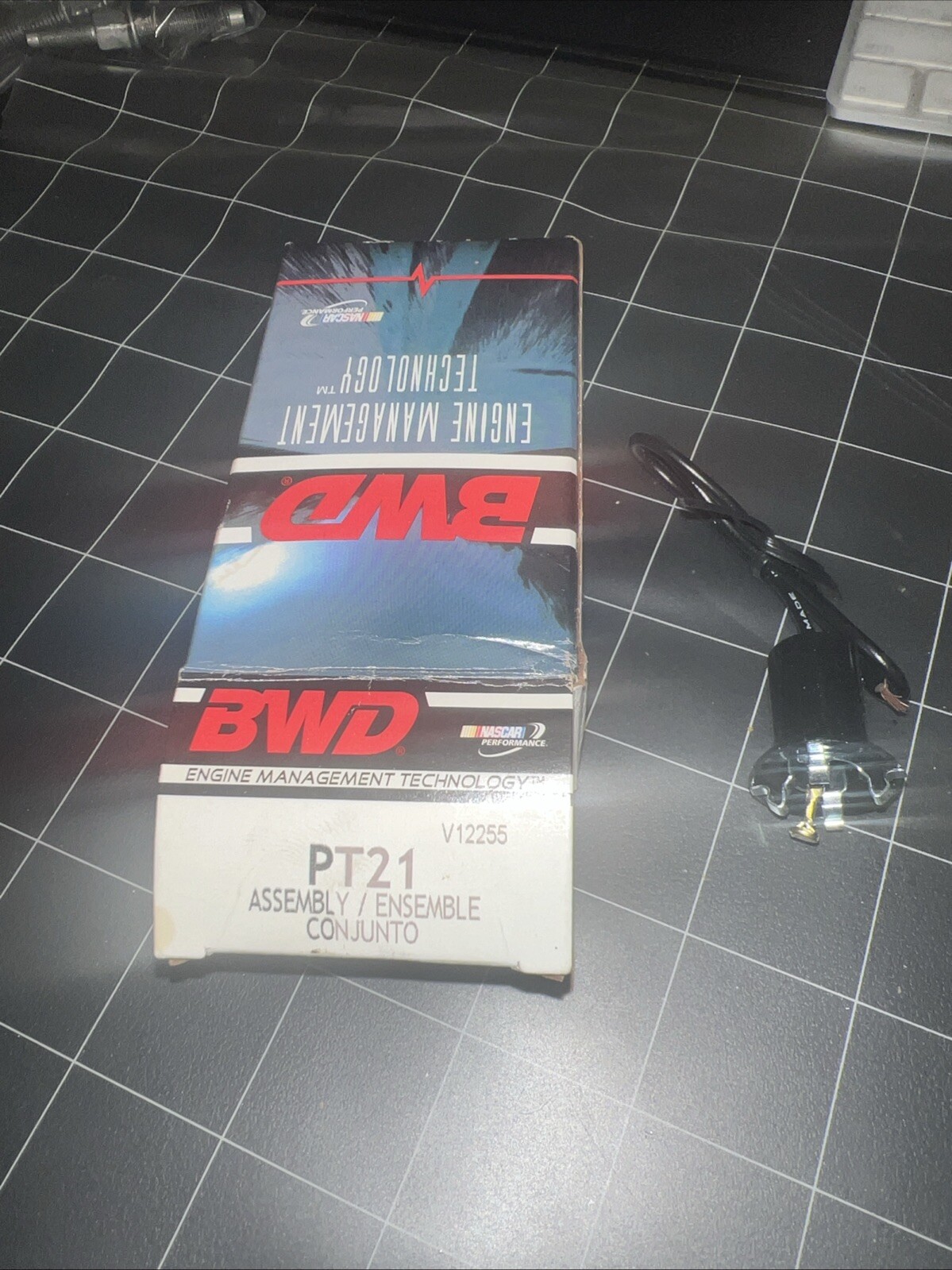 BWD PT21 Universal Bulb Socket , Equivalent To standard IGN . PS56 , Free Shipp!