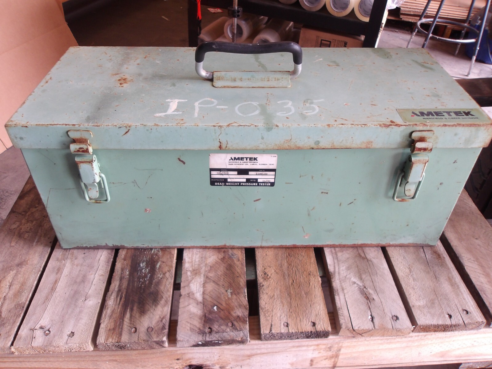 AMETEK 10-5525 DEAD WEIGHT PRESSURE TESTER, #7291145G USED