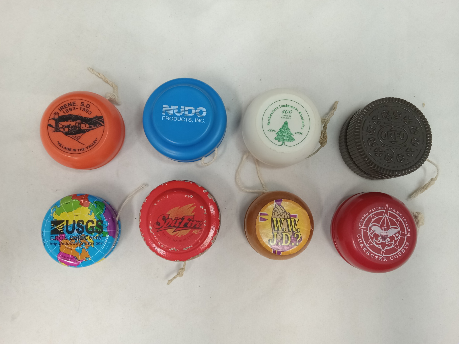 Vintage Lot of 8 Spitfire, Oreo,  WWJD, South Dakota, Boy Scouts, etc Yo Yo's