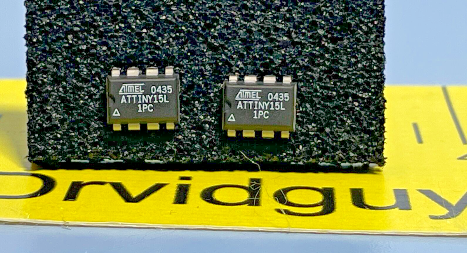 *QTY 2 Atmel ATTINY15L-1PC 8-bit AVR Microcontroller with 1K Byte Flash