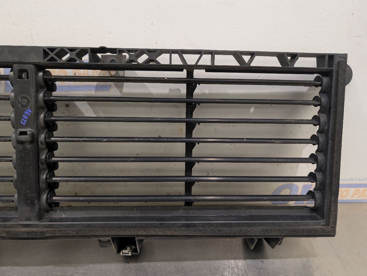 23 DODGE RAM 3500 AIR SHUTTER 6.7L