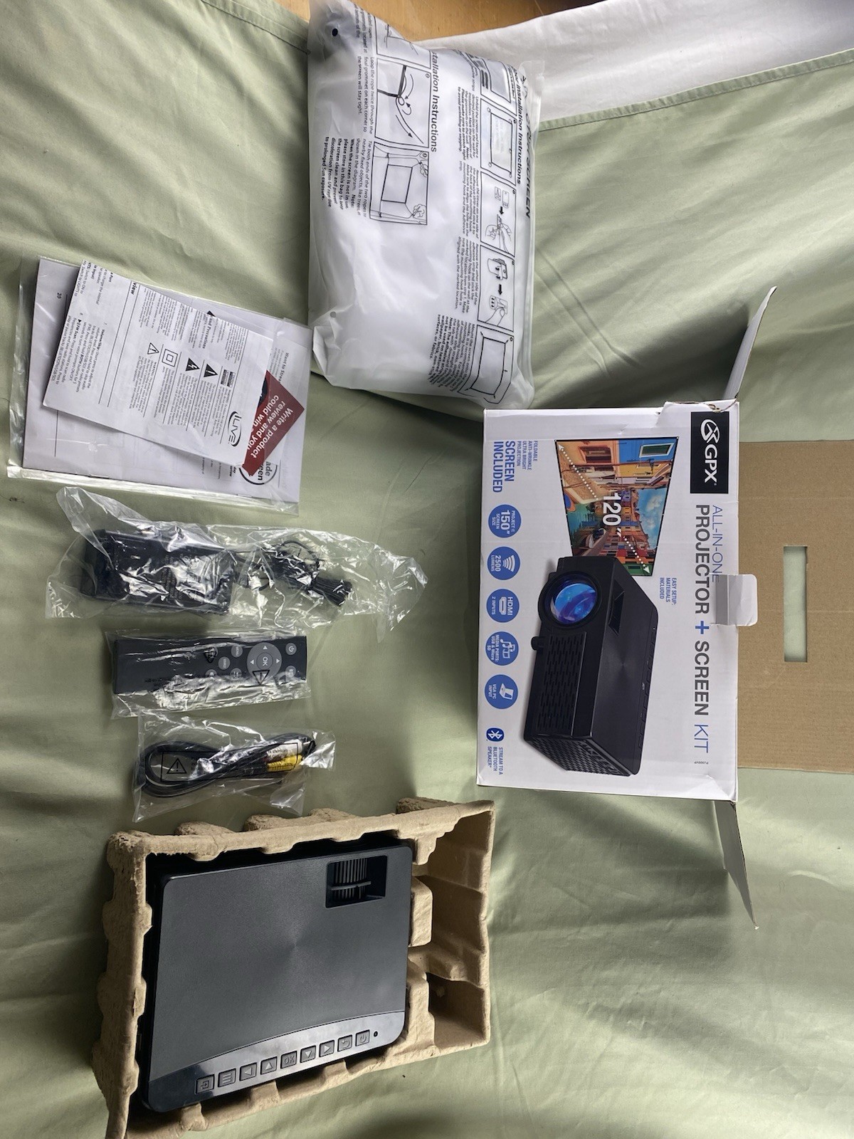 GPX All-in-One Projector and Screen Kit - Bluetooth, 120" screen, 1080p support