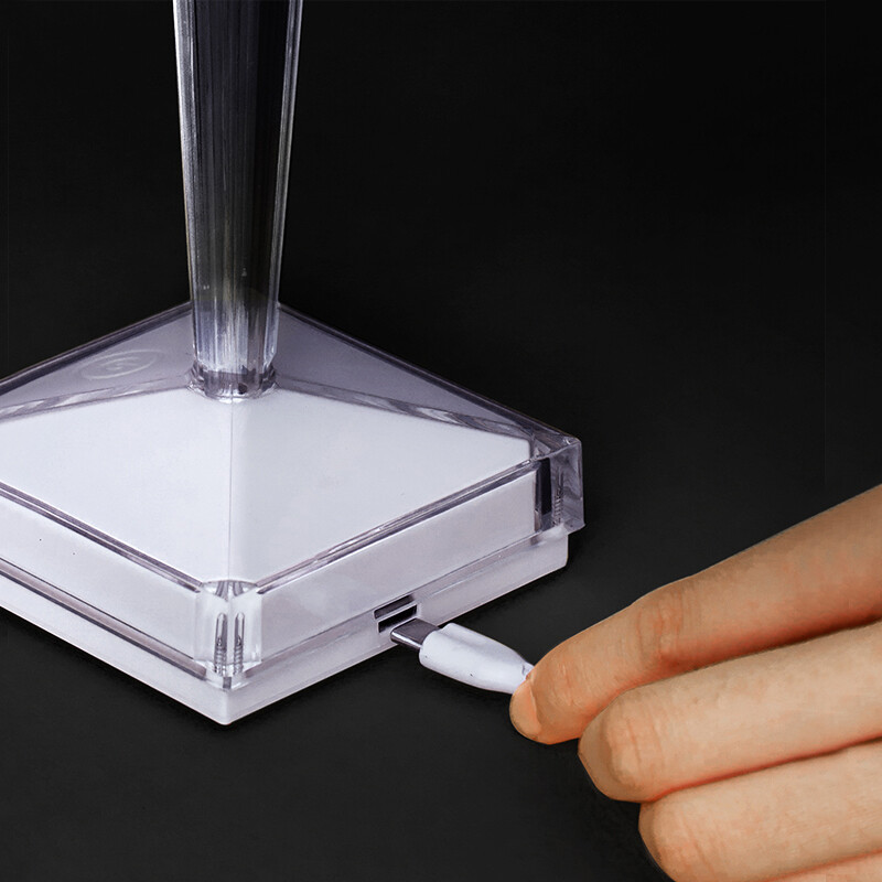 5W LED Crystal Diamond Desk Lamp Battery-Powered Color Change Bedside Light PMMA