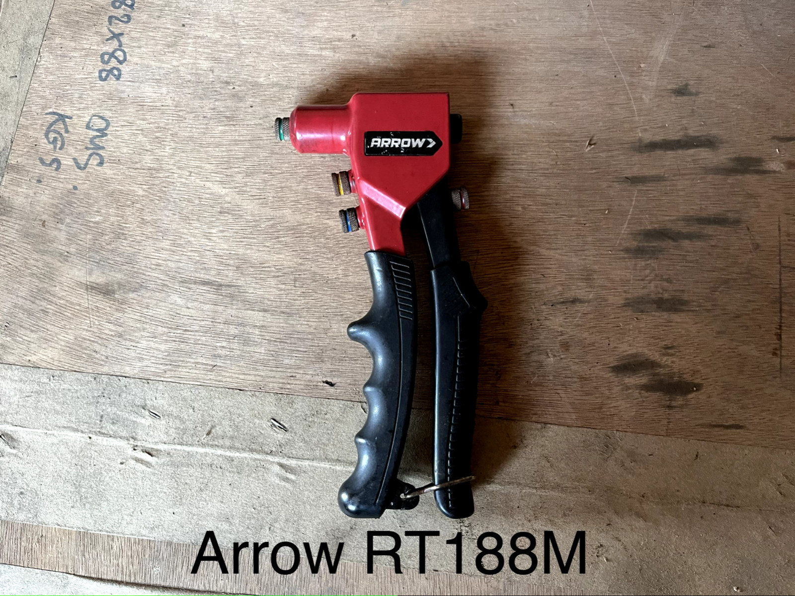 Arrow One Handed Riveter Tool Riveting Gun - Model RT188M
