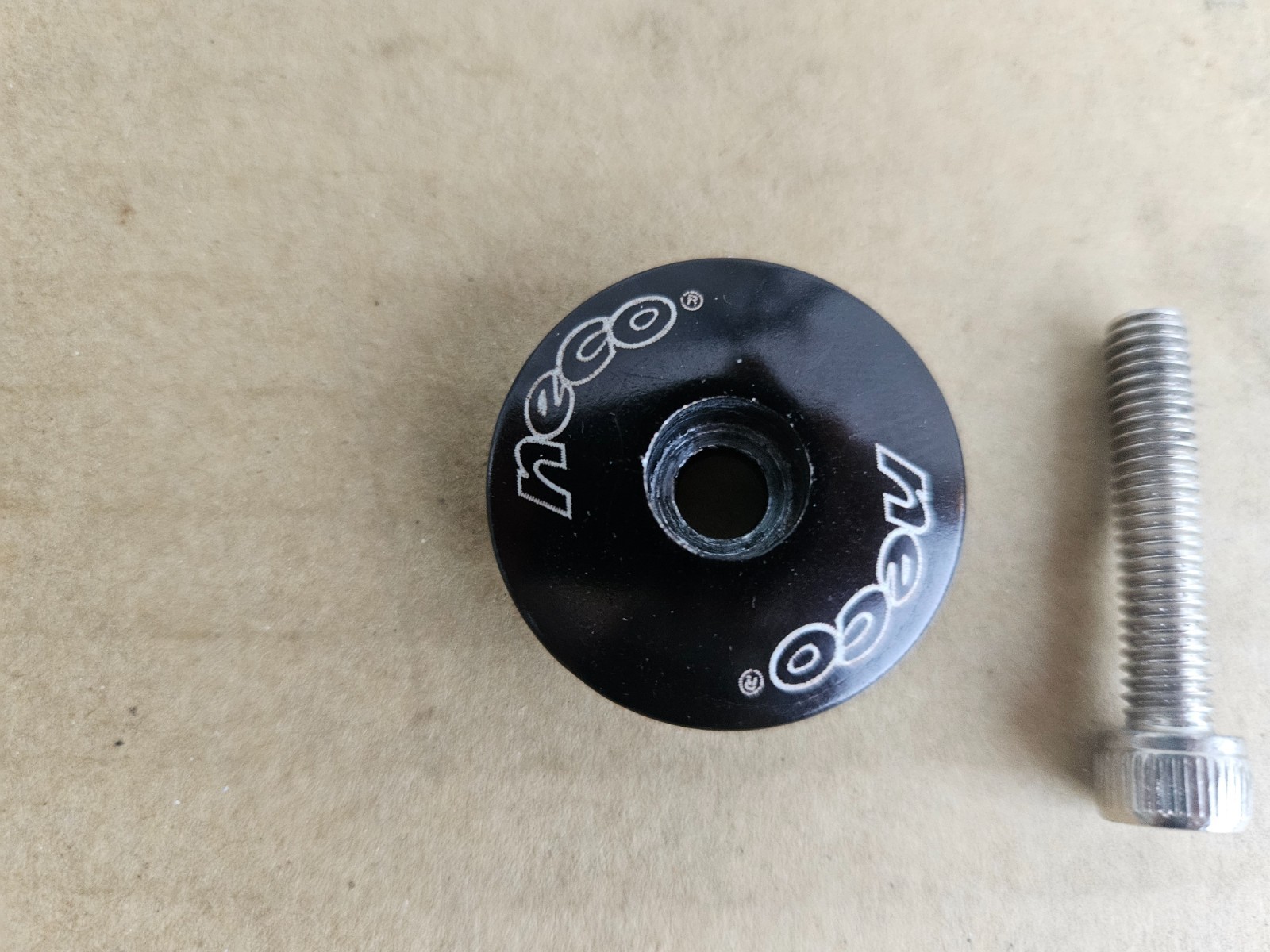 Neco 1-1/8" Threadless Headset Top Cap + Bolt Black
