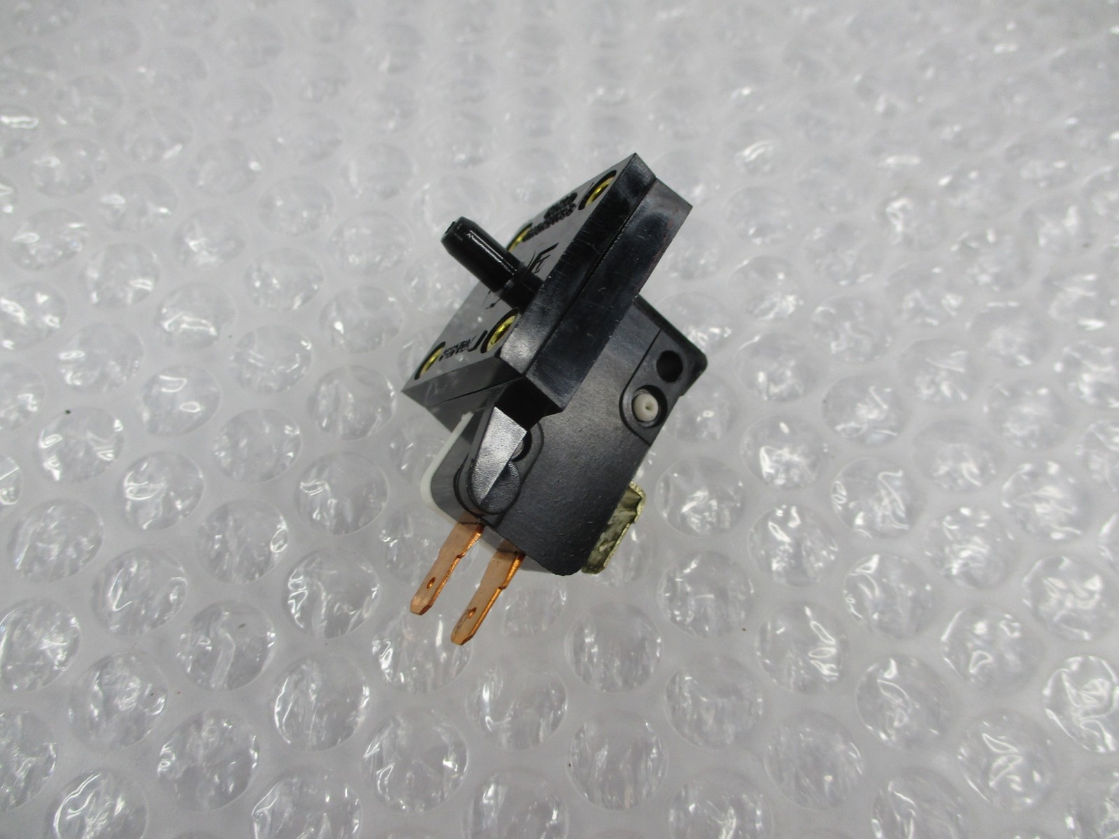 INDUSTRIAL SPARE 652.1784 PRESSURE SWITCH NSNP