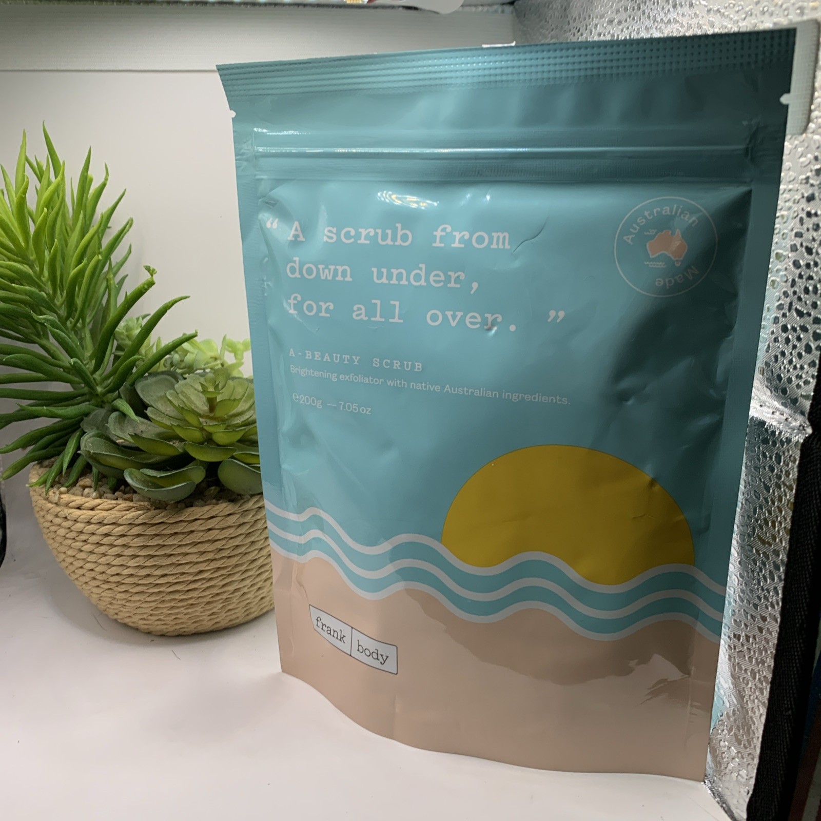 Frank Body A Beauty Scrub (200g/7.05oz) “A Scrub From Down Under, For All Over.”