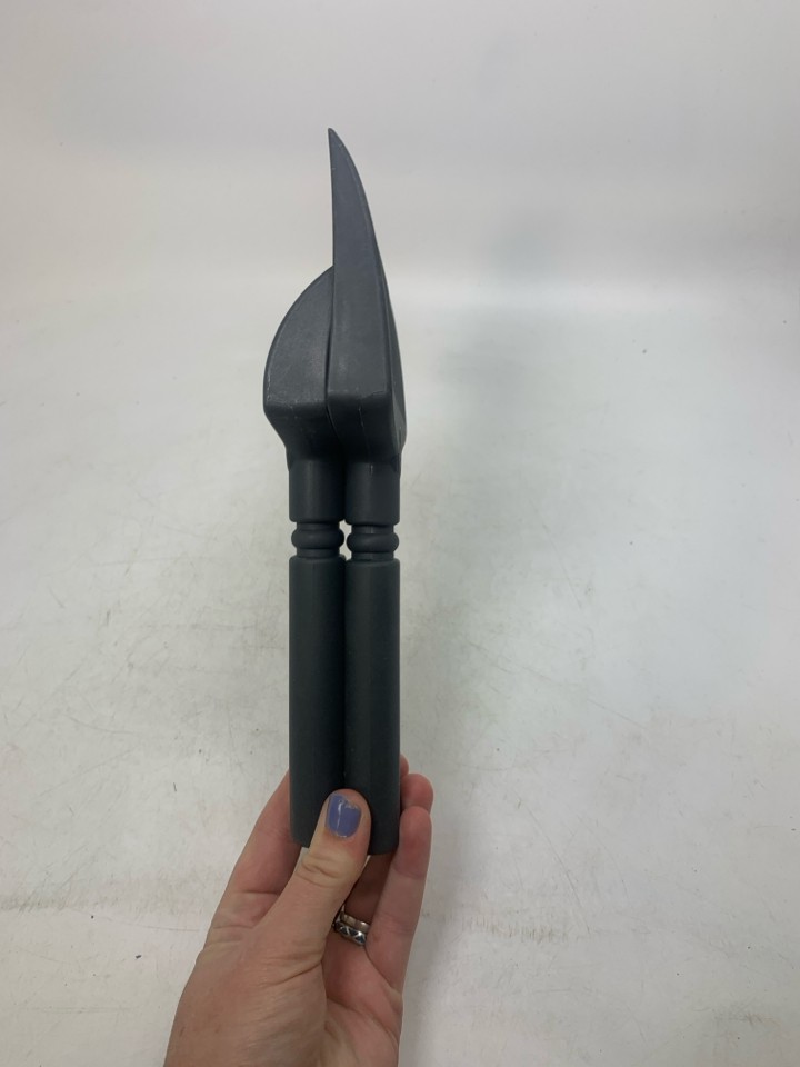 2 PC QUICK MEAT SHRED MAGNETIC TOOLS.