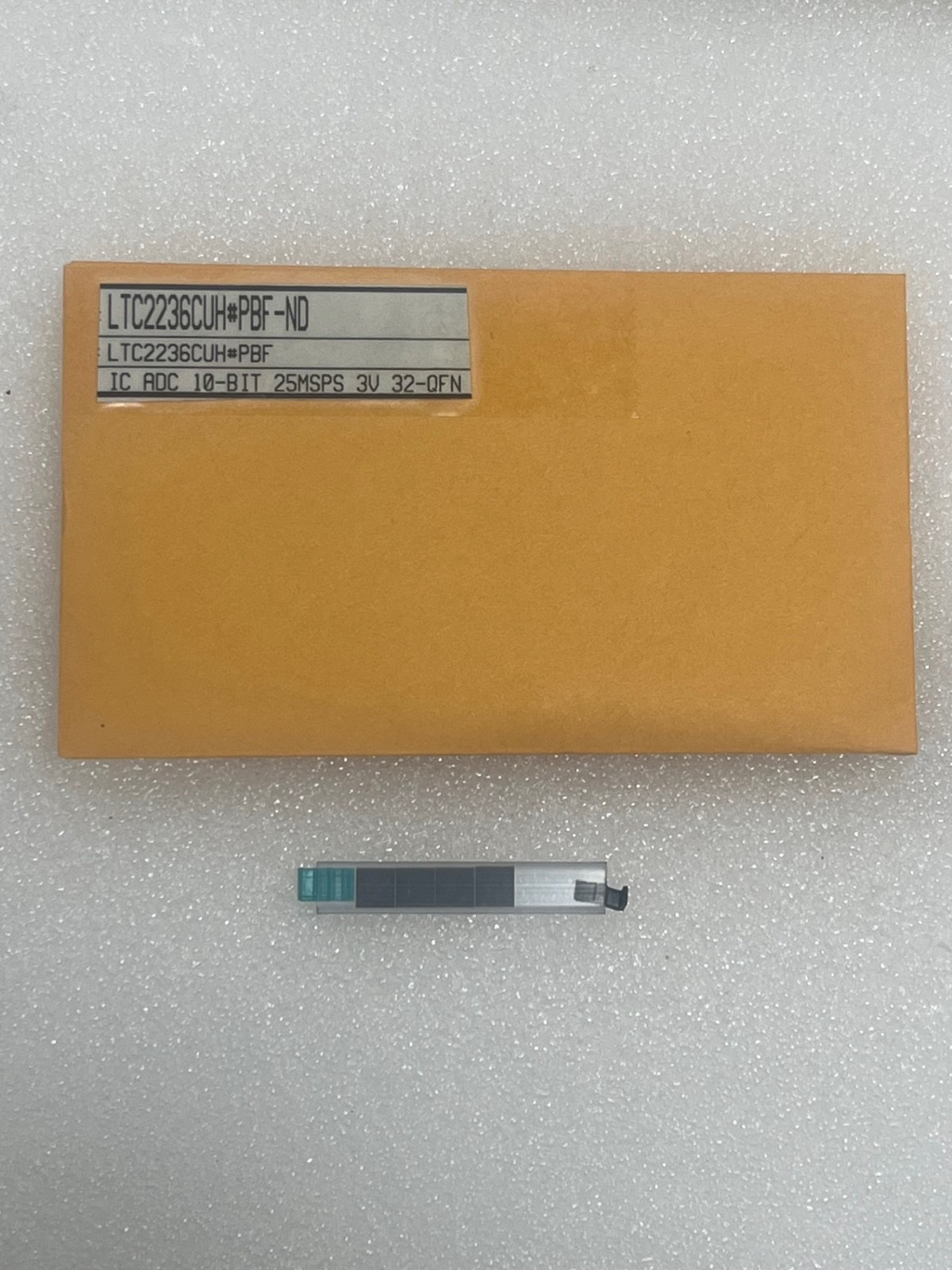 Analog Devices LTC2236CUH#PBF IC 10-Bit 25MSPS 32QFN, Lot of 4pcs, NEW!