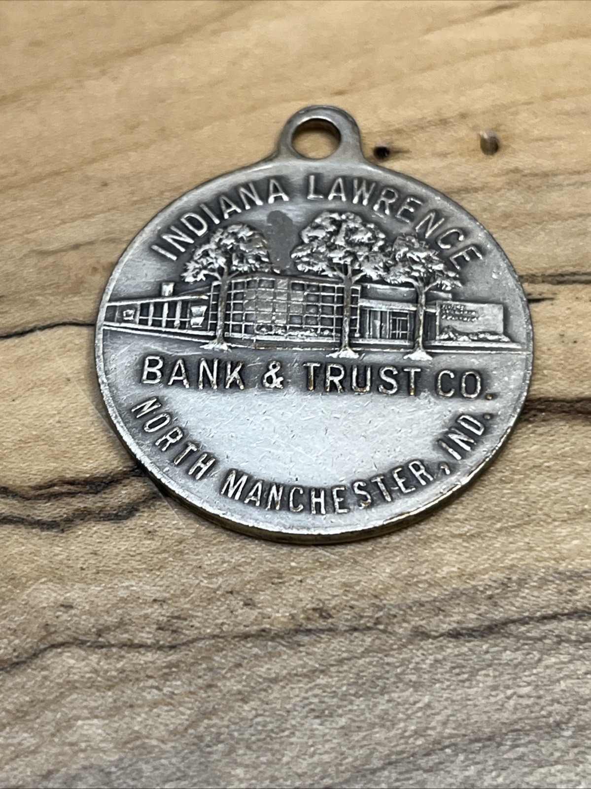 Indiana Lawernce Bank & Trust Co. North Manchester, Ind. Key Fob *B951