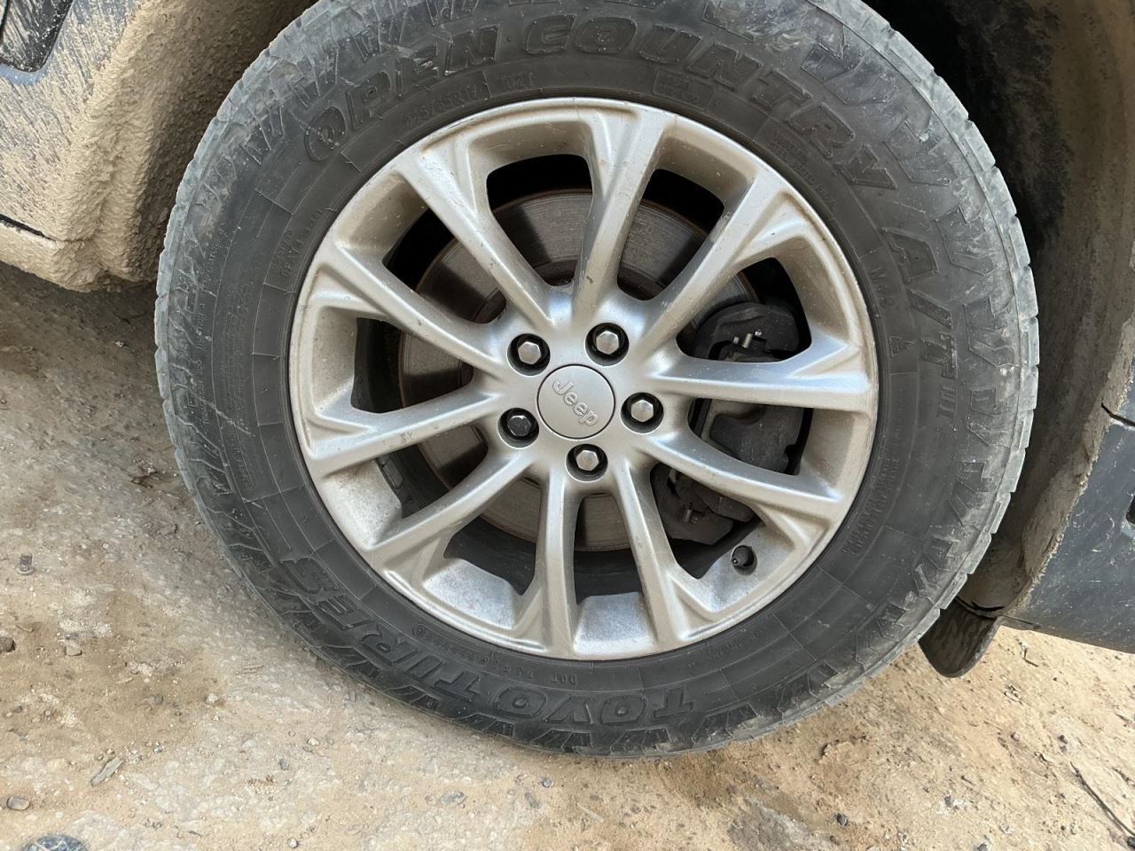 CHEROKEE 2019 Glove Box 5013423