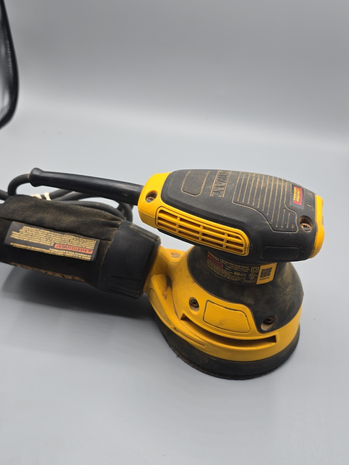 Dewalt DWE6423 Orbit Palm Sander