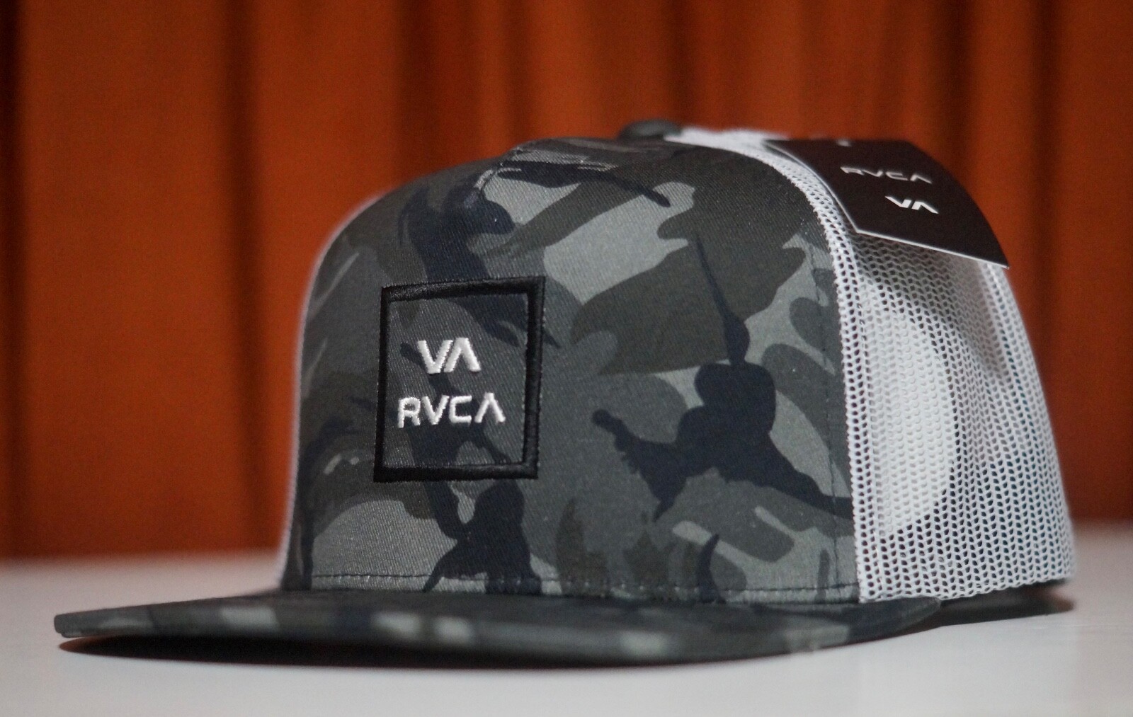 New Rvca Black Camo Trucker Mesh MID FIT Mens Snapback Hat RHTRVC-11