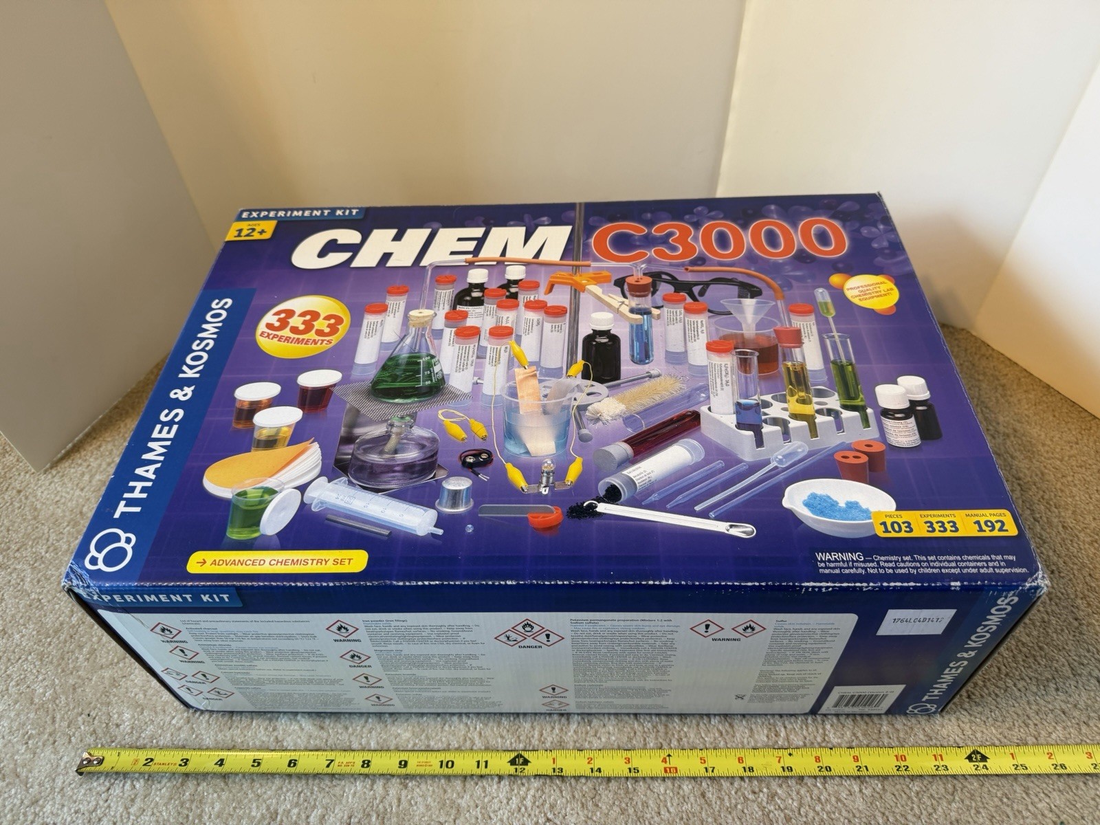 Thames & Kosmos 640132 Chem C3000 Chemistry Experiment Kit. 95% complete.