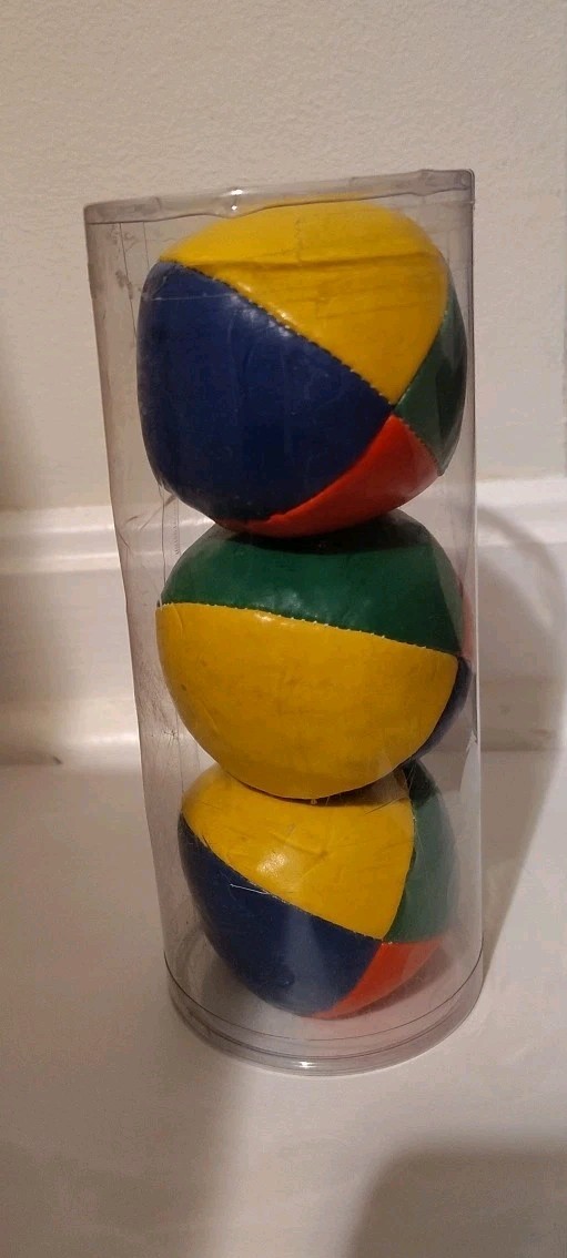 Set Of 3 Juggling Balls