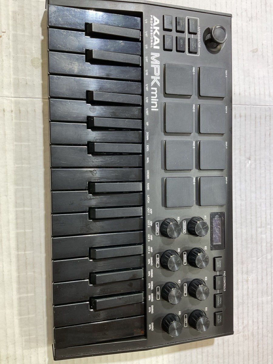 AKAI MPK MINI (CJL063891)