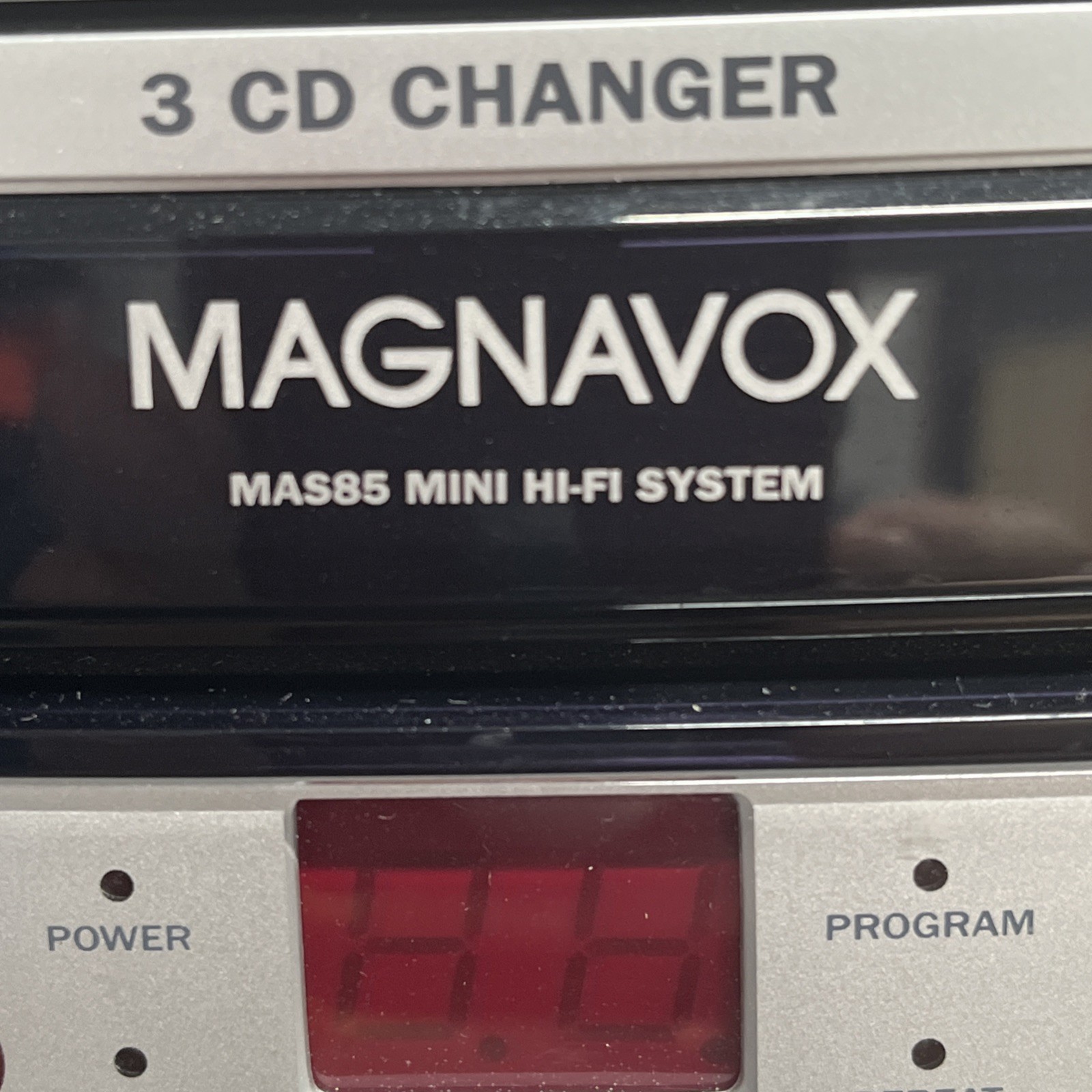 Magnavox 3 CD Changer MAS85 Hi-Fi Cassette And AM/FM Stereo Radio