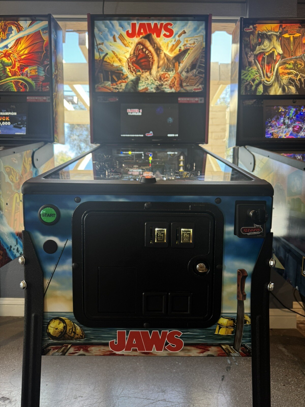 Stern Jaws Premium Pinball Machine – Mint Condition!